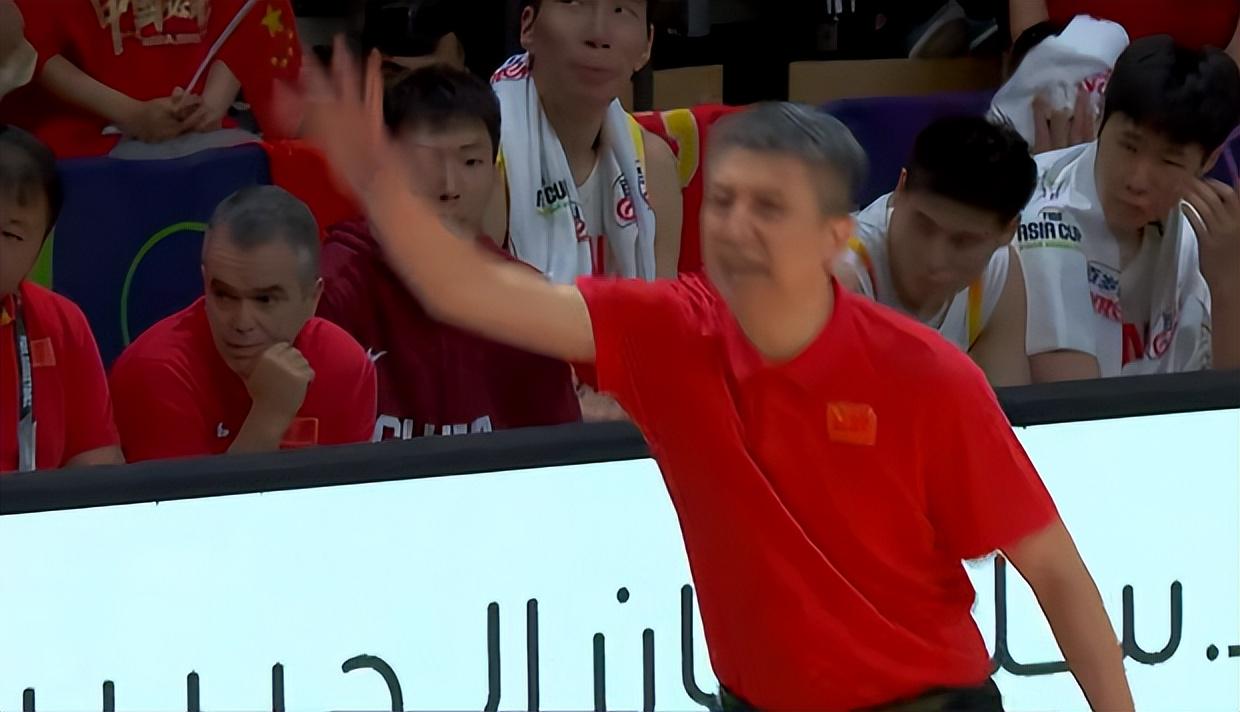 他勾手命中, 而韩国队已, 上篮