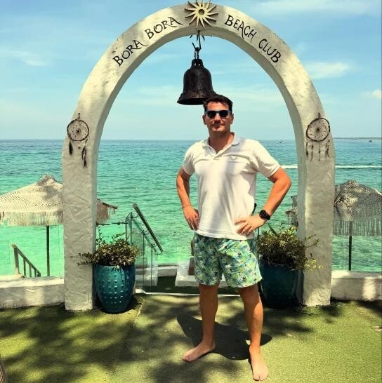 媒体上罕见, 恋情传闻, 稳定 媒体上罕见, 恋情传闻, 稳定