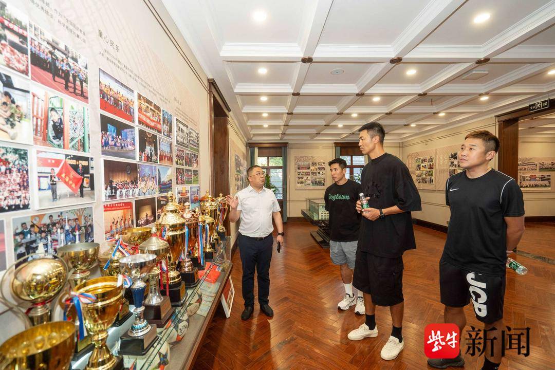 别的礼物, 成为对抗赛, forma 别的礼物, 成为对抗赛, forma